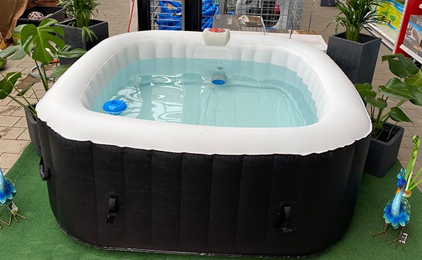 Whirlpool aufblasbar für 4 Personen 145x145x65 cm Outdoor/Indoor inkl. Heizung & Cover