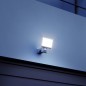 Preview: Steinel LED-Strahler XLED Home 2 SL weiß, voll schwenkbar, innen und außen, 120° Bewegungsmelder, 10 m Reichweite, 033125