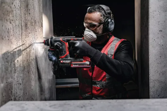 Preview: Einhell PROFESSIONAL Akku-Bohrhammer TP-HD 18/17-C Li BL - Solo, 4514415