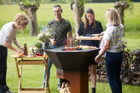 Preview: Barbecook Feuerschale mit Feuerplatte Nestor Original BBQ Grill aus Cortenstahl, 92x92x101cm, BC-WOO-6023