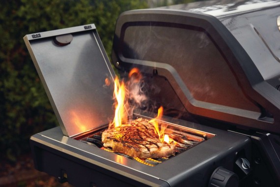 Napoleon Gasgrill Freestyle 425 mit Sizzle Zone, Graphit  F425SIBPGT-DE