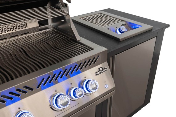 Napoleon OASIS™ 105 Outdoor-Küche, Einbau 32 Zoll der Serie 700 mit SIZZLE ZONE™ Seitenbrenner, 6 Brenner, ODK105-BIG32P-1-DE
