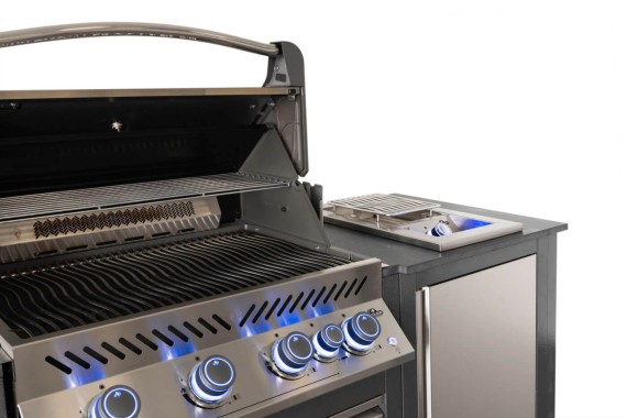 Napoleon OASIS™ 105 Outdoor-Küche, Einbaugrill P500 mit SIZZLE ZONE™ Seitenbrenner, 6 Brenner, ODK105-P500P-DE