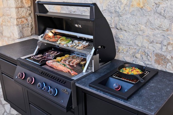 Napoleon OASIS™ 105 Outdoor-Küche, 32-Zoll-Einbaugrill der 700er-Serie, mattschwarz 32-Zoll-Einbaugrill der 700er-Serie, 6 Brenner, ODK105MK-BIG32P-1-DE