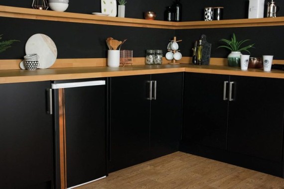 d-c-fix Klebefolie Uni seidenmatt schwarz, 90 cm x 2,1 m, selbstklebende Deko-Folie für Möbel, F3465002