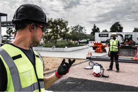 Milwaukee REDLITHIUM USB Bluetooth Gehörschutz L4RLEPB-301, 4933478750