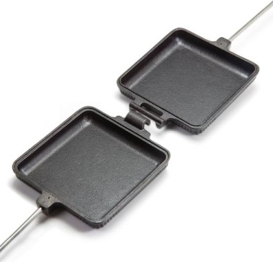 Petromax Sandwicheisen Form, Schwarz - Robustes Gusseisen Sandwichmaker, Ideal für Lagerfeuer, Camping & Outdoor-Küche, Perfekt für Toasts und Sandwiches sw-iron