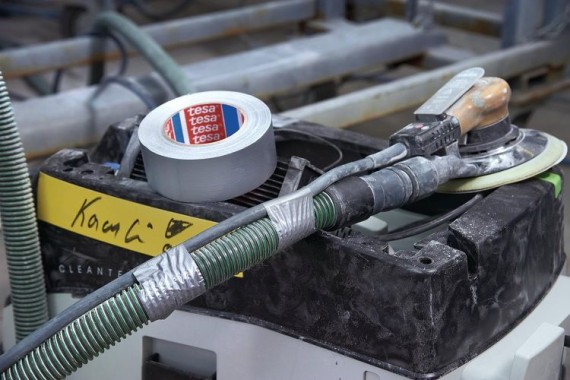 Preview: Tesa extra Power Universal Gewebeband, Grau, 50 m x 50 mm, 56389-00000-11