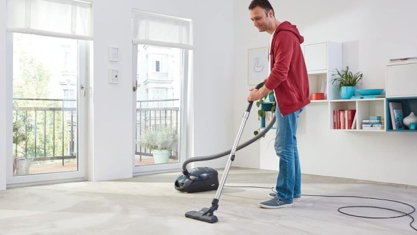 Preview: tesa Verlegeband extra stark klebend - 25 m x 50 mm, 05696-00010-11