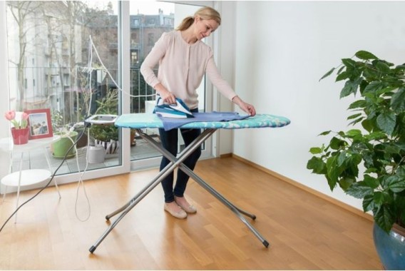 Vileda Comfort Plus Bügelbrettbezug, Größe von 30-45 cm Breite und 110-130 cm Länge, Blau, VIBB COMF BL