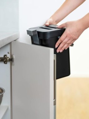 WENKO Abfallsammler mit Griff Mod. Tago 5 Liter flexibel einsetzbar, 55027100