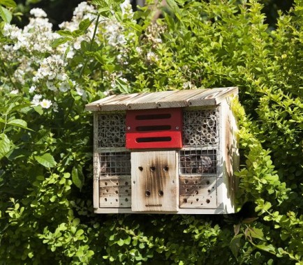 Windhager Insektenhotel ZUR LINDE braun, 13,5 x 30 x 27 cm 06991