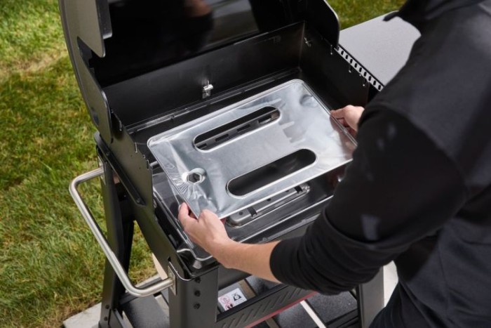 Weber  Aluminiumabdeckung für Smoke22 Holzpelletgrill, 3400654