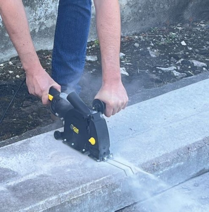 Nutengehäuse für Beton plus 2 Diamantscheiben Beton. 125 mm für Winkelschleifer 115/125 mm, kompatibel mit allen Schleifern dank 4 Reduzierringen 115925