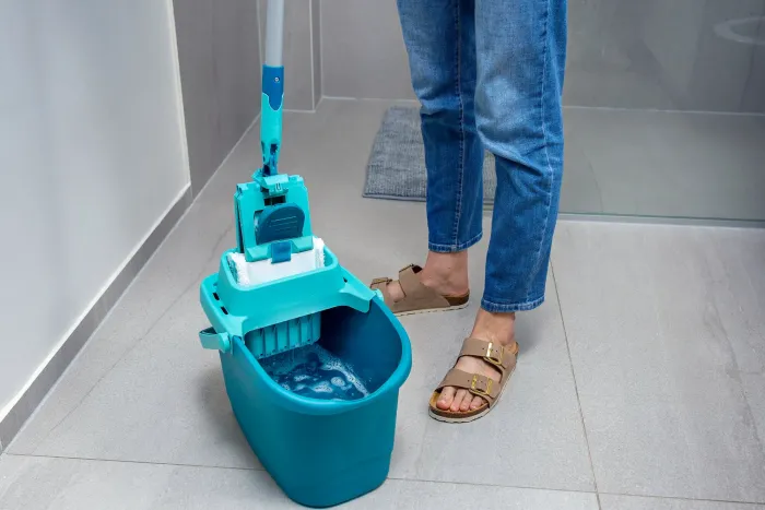 Leifheit Putzeimer Power CLEAN mit 10 L Fassungsvermögen, 55513