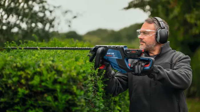 Bosch Akku-Heckenschere GHE 18V-60 II - 18V, 60 cm, Anti-Blockier-System, bürstenlos, Solo, 06008C9400