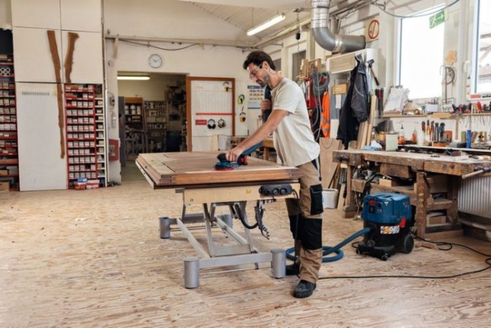 Bosch Professional 18V System Akku-Schleifer GEX 18V-150-3 inkl. 1x Schleifpapier, 1x Staubbox, 1x Schutzring, 0601372904