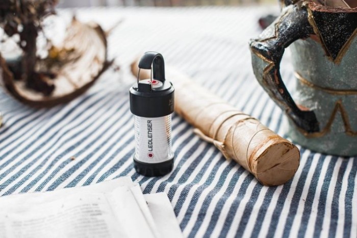 Ledlenser ML4 Akku-LED-Laterne mit weißem Licht, bis zu 40 h Leuchtdauer Neutral Light, 45h Akku 502053
