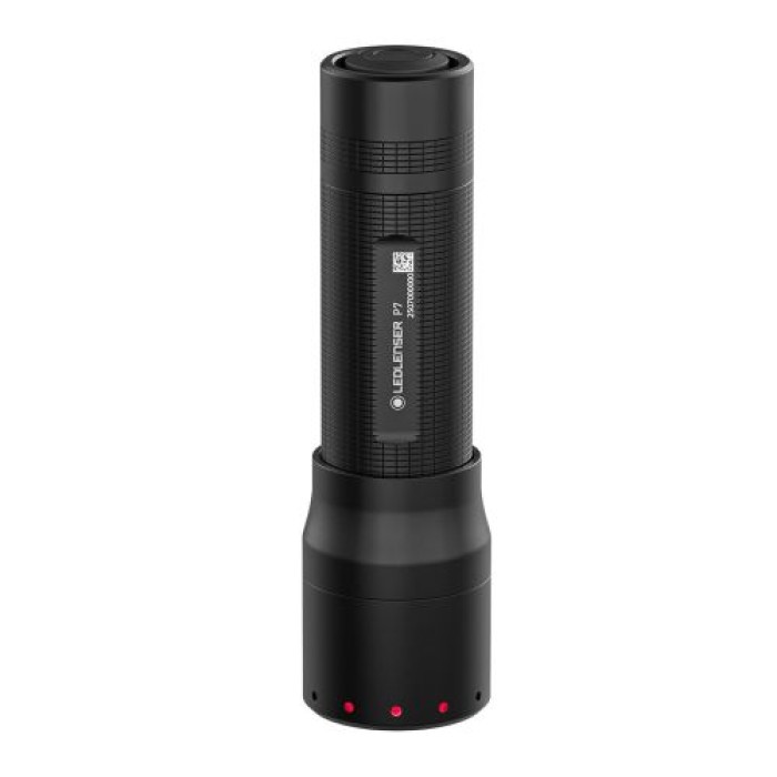 Ledlenser P7 LED Taschenlampe, 650 Lumen, 400m Zoomfokus, IP54, 30h Laufzeit, 175g starkes Licht, 4 x AAA Batterien, für Camping, Wandern, Hundespaziergang, Werkstatt P7 650 lm 503102