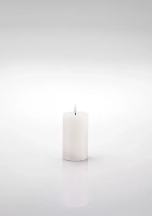 Schlaraffenland 3D LED Kerze NOVITA weiß, D7,5 H12,5 cm, Echtwachs, 11829