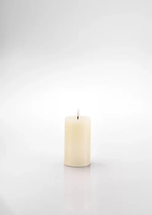 Schlaraffenland 3D LED Kerze NOVITA creme, D7,5 H12,5 cm, Echtwachs, 11832