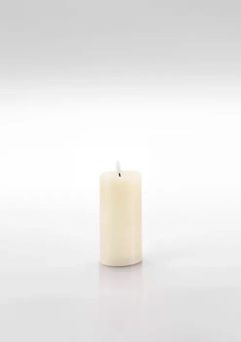 Schlaraffenland 3D LED Kerze NOVITA creme, D7,5 H15 cm, Echtwachs, 11833