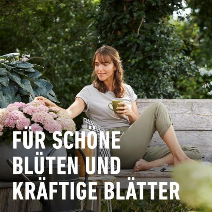 COMPO Qualitäts-Blumendünger mit extra Magnesium, 1 Liter, 14361