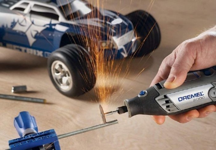 Dremel 3000 Multifunktionswerkzeug 130W, Set mit 25 Zubehörteilen F0133000JP