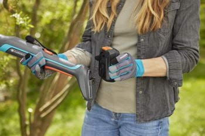Gardena Akku-Astschere EasyCut 110/18V P4A Ready-To-Use Set, 14772-20
