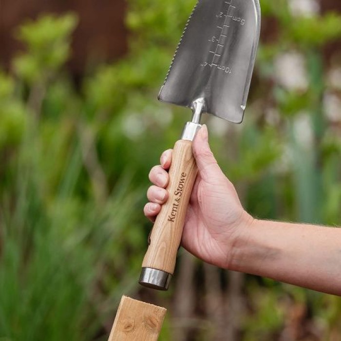 Kent & Stowe Multifunktionshandschaufel, Edelstahl, Griff aus Esche, 35,5 cm, 734909