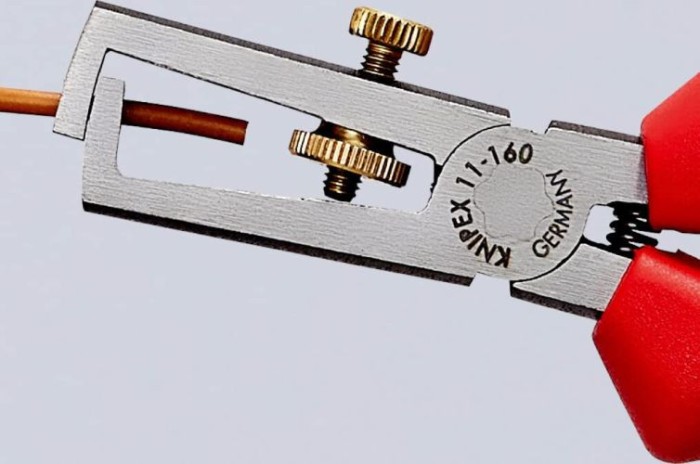 KNIPEX Abisolierzange mit Öffnungsfeder, universal, 160 mm, 1102160