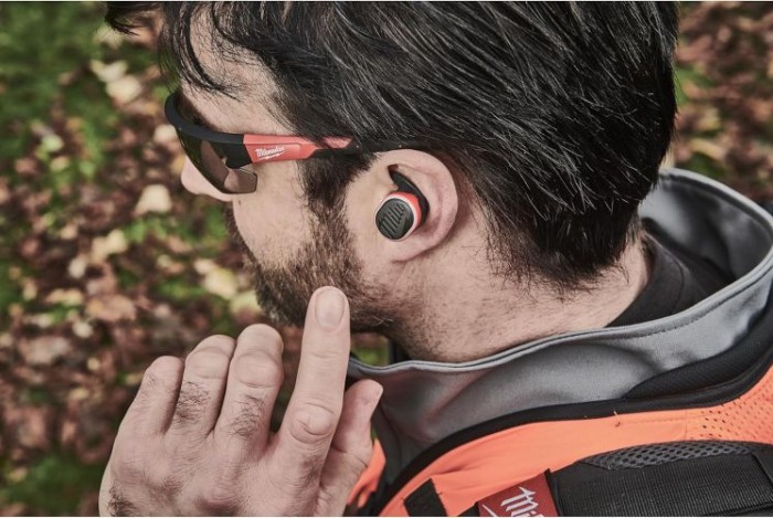 Milwaukee REDLITHIUM USB Bluetooth Gehörschutz L4RLEPB-301, 4933478750