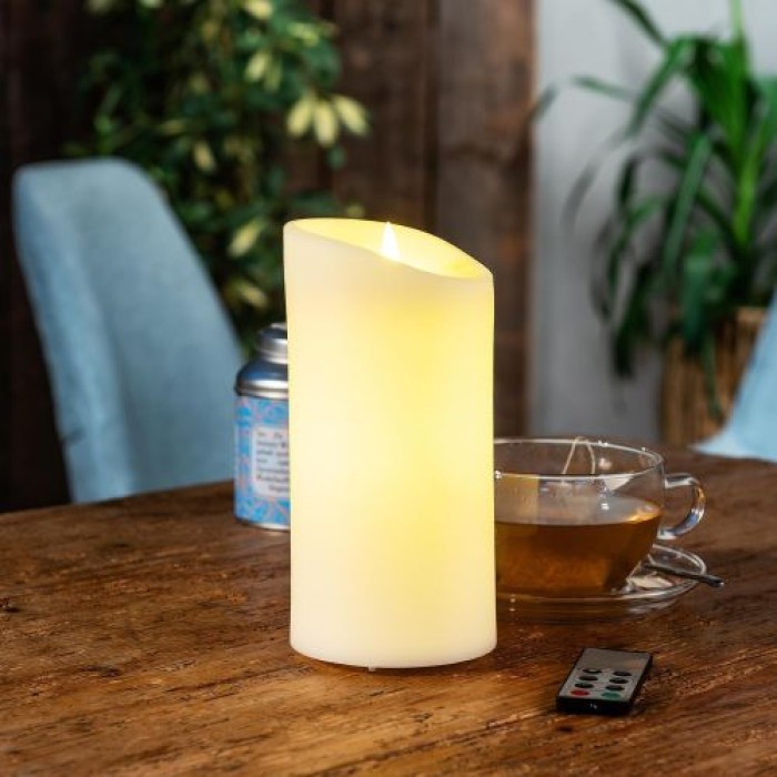 Schlaraffenland Elephant LED Outdoor Kerze, 10x20 cm, Creme Echtwachs, 10730