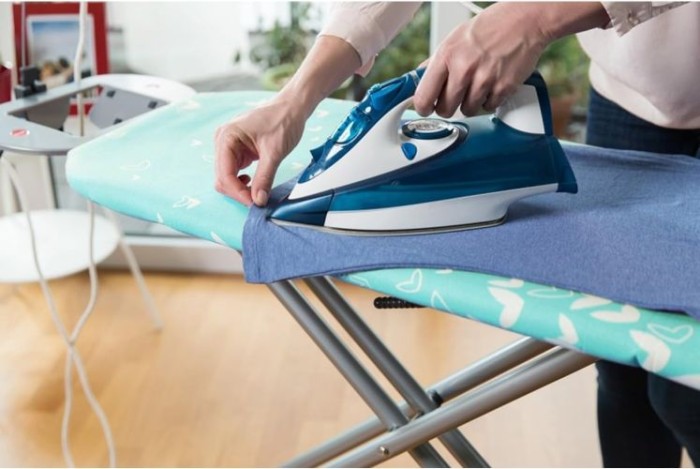 Vileda Comfort Plus Bügelbrettbezug, Größe von 30-45 cm Breite und 110-130 cm Länge, Blau, VIBB COMF BL