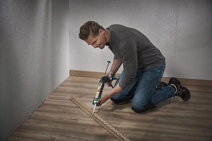 wolfcraft 6977000 Geling Set Laminat- und Designboden einpassen Gelingpaket „Sockelleisten anbringen“ 6977000